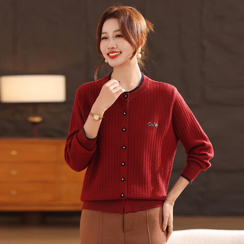 Elegant Spring Knit Cardigan for Moms: Women's Versatile Wool Sweater, Perfect for Middle-Aged & Elderly, Loose Fit for Autumn/Winter.