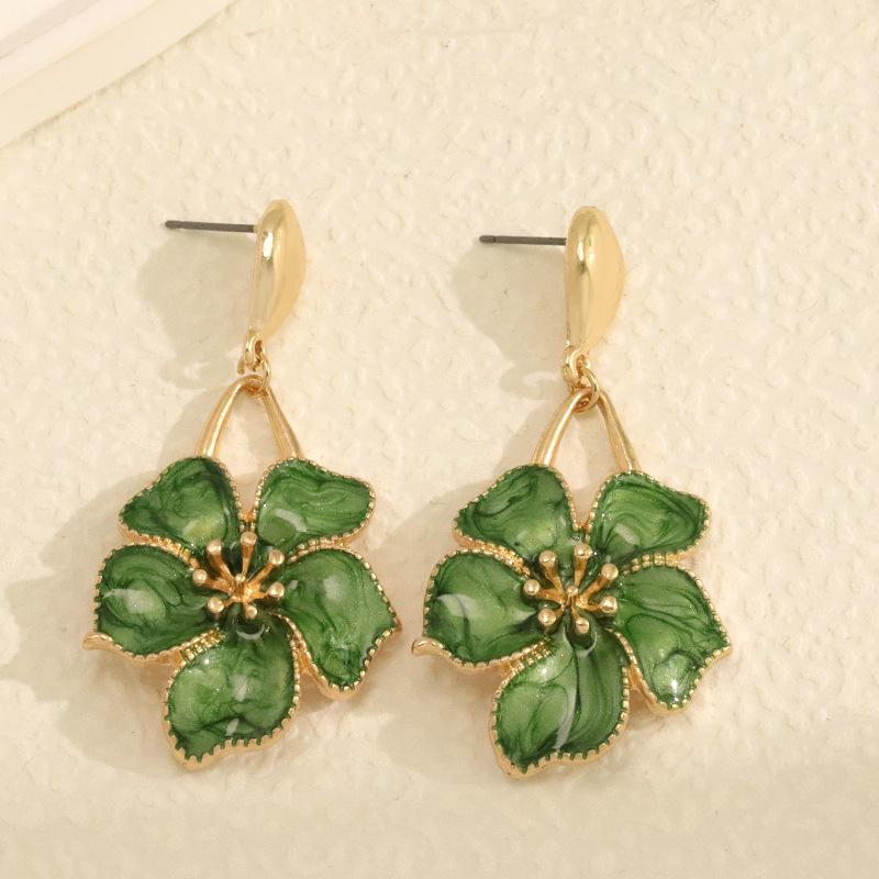 European and American Spring/Summer New Drip Oil Flower Earrings for Women Elegant Retro Palace Style Flower Earrings Earrings