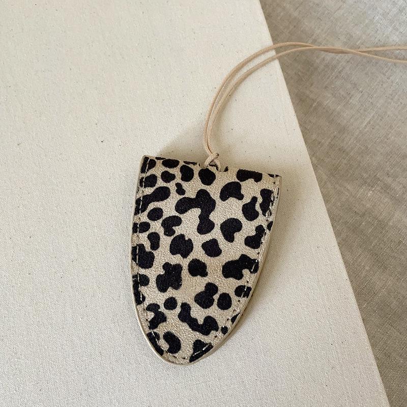 Halskette Brillenhalter aus Samt mit Leopardenmuster und Magnetverschluss - Damen Reiseaufbewahrungs-Lanyard und Pulloverketten-Accessoire
