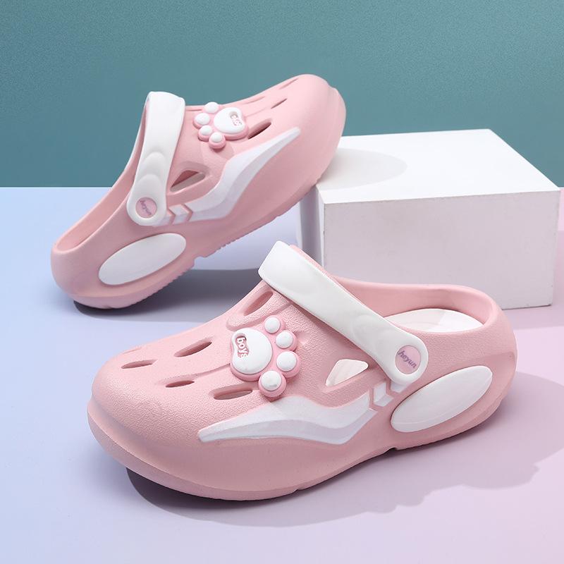 Trendy And Versatile Unisex Eva Hole Shoes For Children Perfect For Summer Beach And Outdoor Activities With Patterns Cartoon