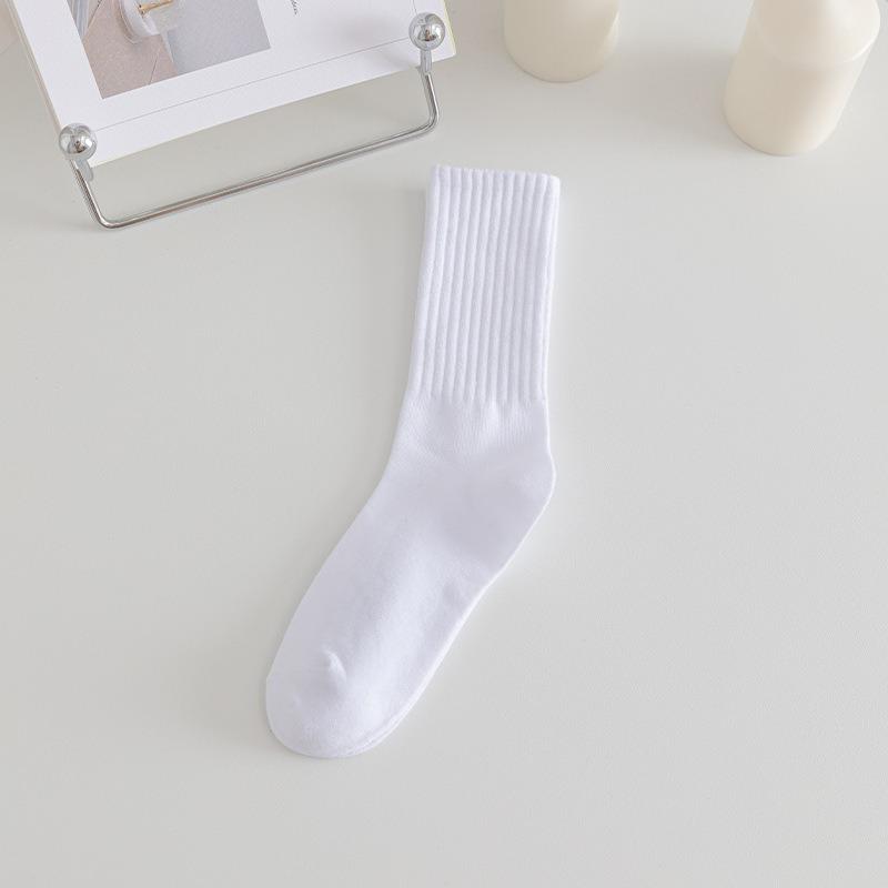 5 Pairs of Simple Solid Color Breathable Boneless Mid Calf Socks for Women In Spring and Summer
