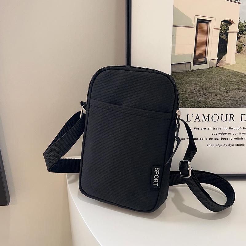 Multi-color mobile phone bag, large-capacity shoulder bag, simple and fashionable messenger bag, solid color change bag, nylon small backpack.