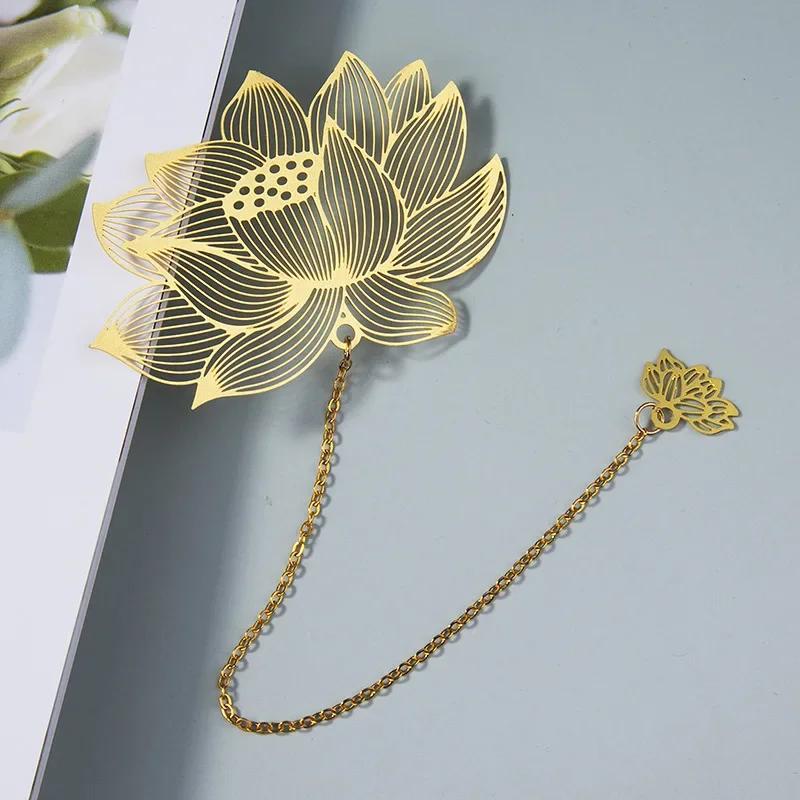 

Chinese Hollow Maple Leaf Fringed Apricot Leaf Bookmark Creative Metal Painting Bookmark Gifts Brass Tassel School Stationery