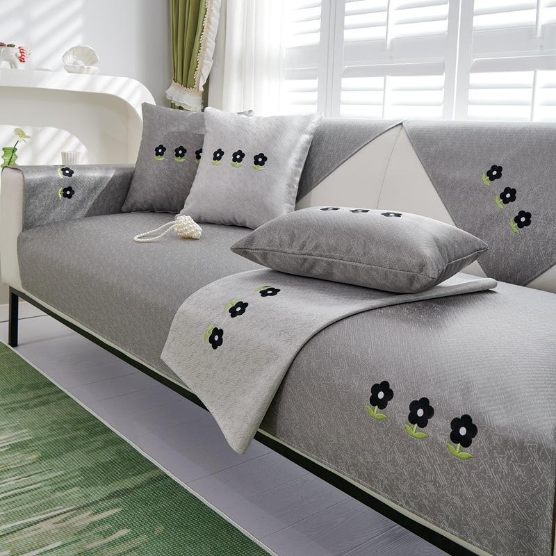 

Подушка для дивана из ледяного шелка Cool Feeling, летняя подушка для сиденья с вышивкой, нескользящая, простая, однотонная, ткань, летний стиль 70*70cm