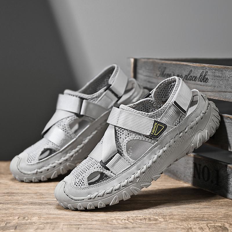 

Модные летние мужские сандалии Кожаные мужские повседневные туфли Уличные мужские сандалии для мужчин Пляжная обувь Римские мужские туфли Ботинки для мужчин Zapatos 39 серый