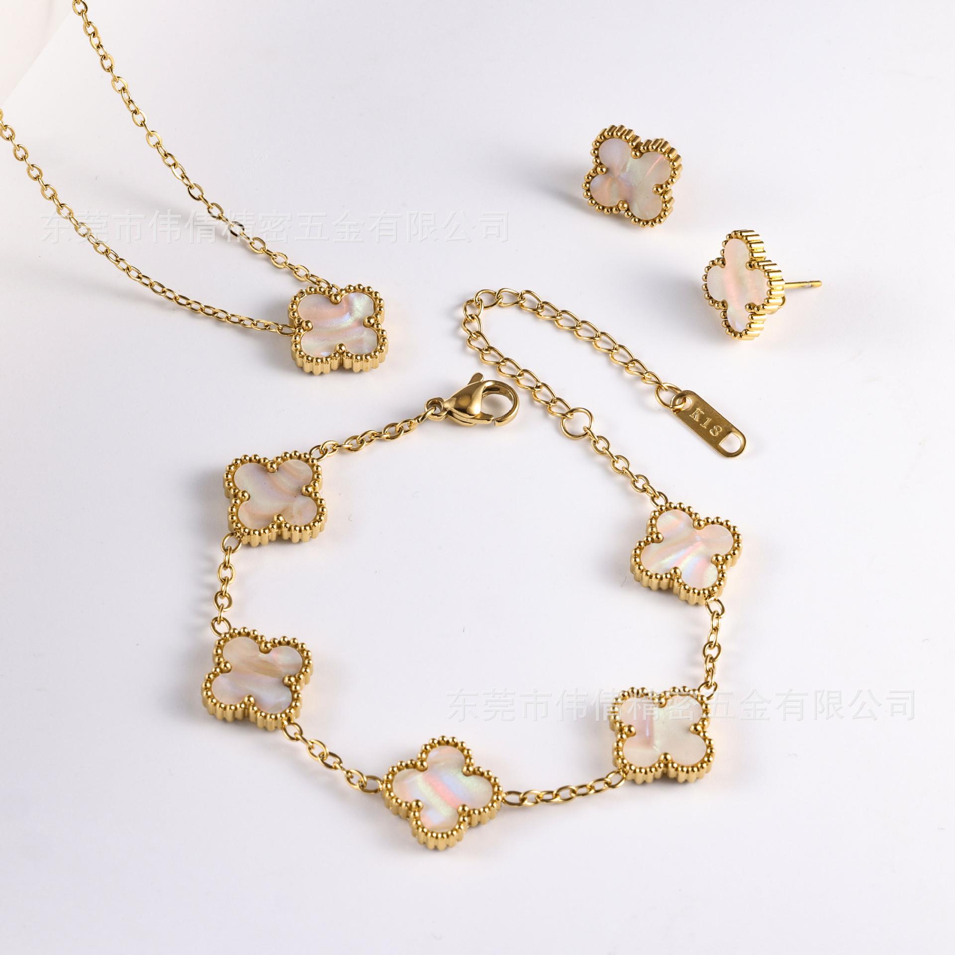 3PCS Four Leaf Clover Women and Girls 18K Gold Plated Non Fading Necklace Bracelet Earrings Jewelry Set necklace+bracelet+earring