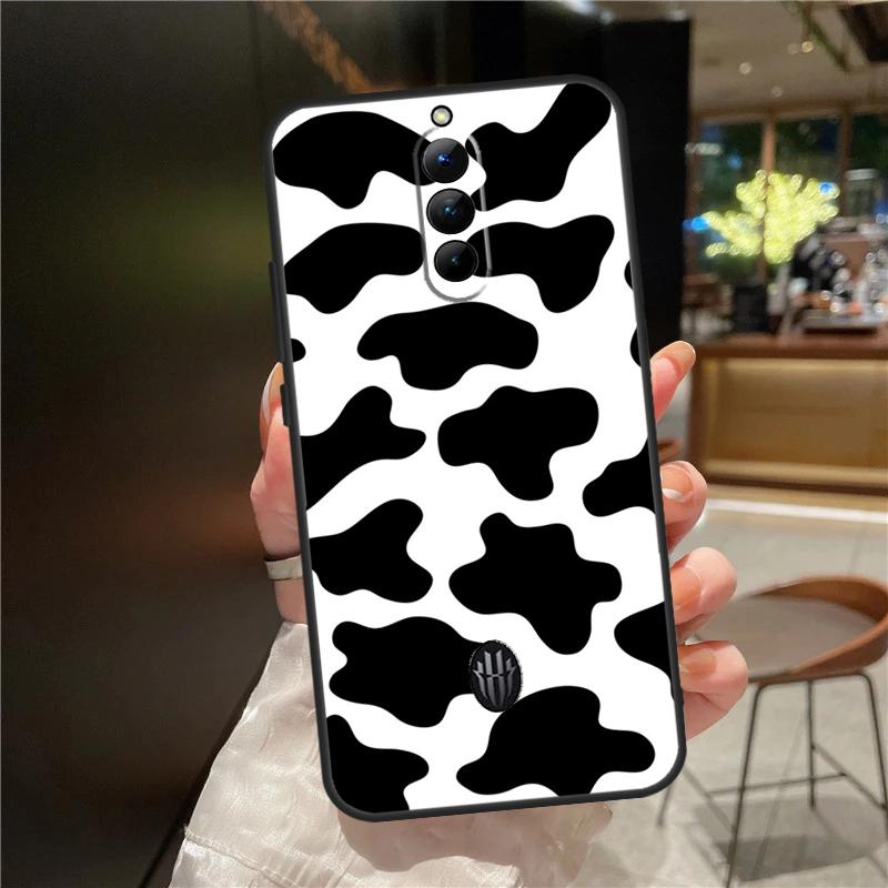 White Black Cow Print Case For ZTE Nubia Red Magic 11 10 9 8 8S 9S 10S Pro Plus 6 7 6S 7S For RedMagic 10 Air Cover