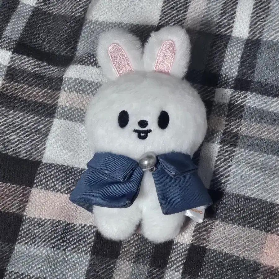 Stray Kids SKYZOO dolls Livbit Lee Know dolls