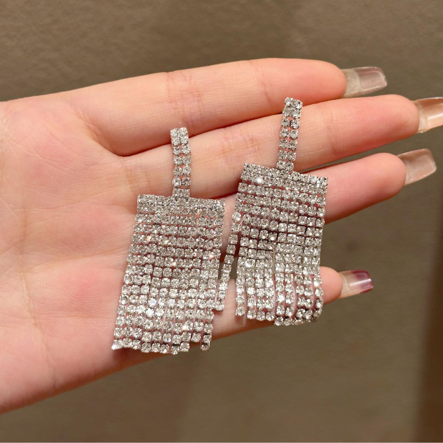 

Серьги-кисточки со стразами из золота - супер блестящий цирконовый дизайн для женщин Claw Chain Diamond Tassel Earrings серебряный