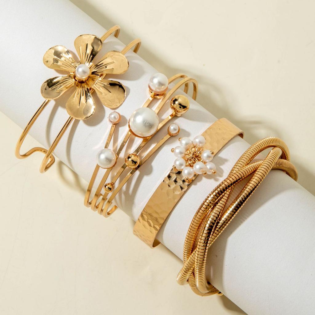 Geometric pleated metal bracelet light luxury bracelet multi-layer stacked bracelet women