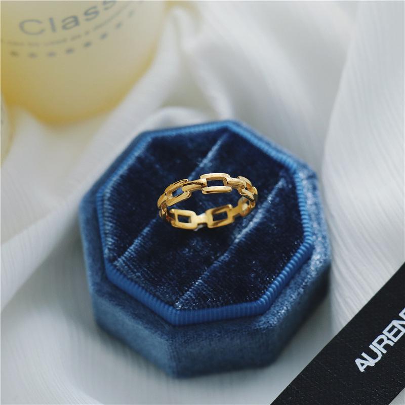 18K Gold Retro Titanium Steel Hollow Chain Ring for Women - Fashionable European American Style