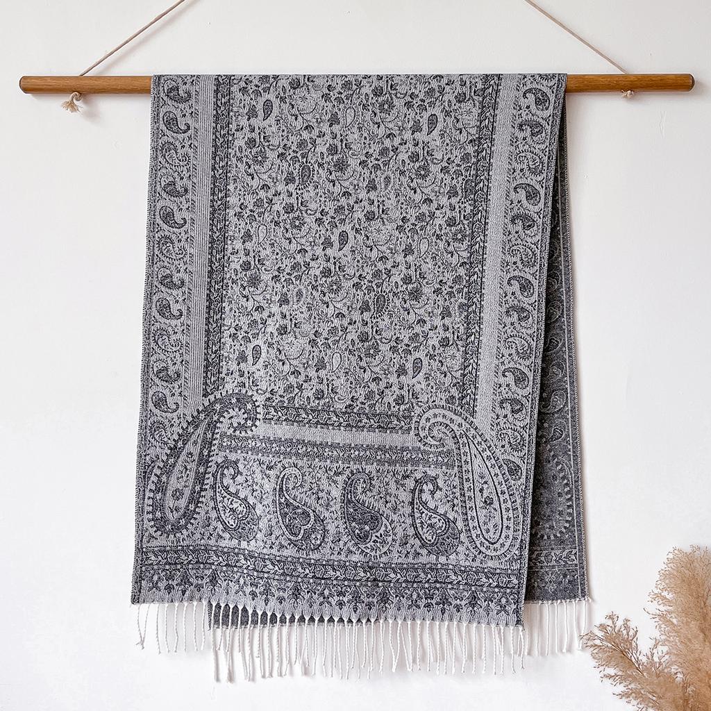 Fashion Luxury Brand Winter Poncho Scarf Women Large Shawl Pashmina Hijab Foulard Echarpe Ethnic Style Design Lady Stole Scarves