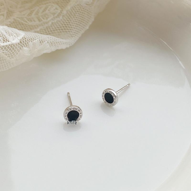 Sterling Silver Roman Numeral Stud Earrings - Unisex Light Luxury European & American Style.