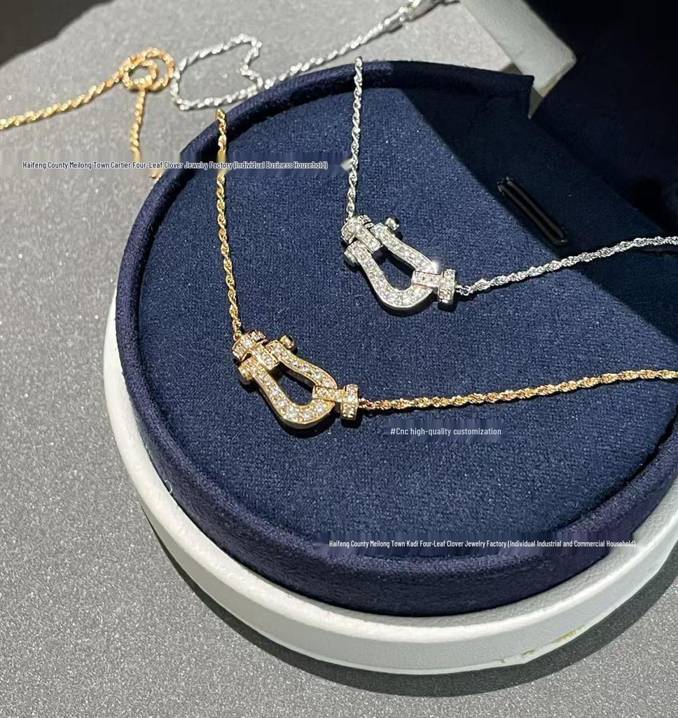 Fred 18K Gold Horsebit Diamant Anhänger Schlüsselbein Kette