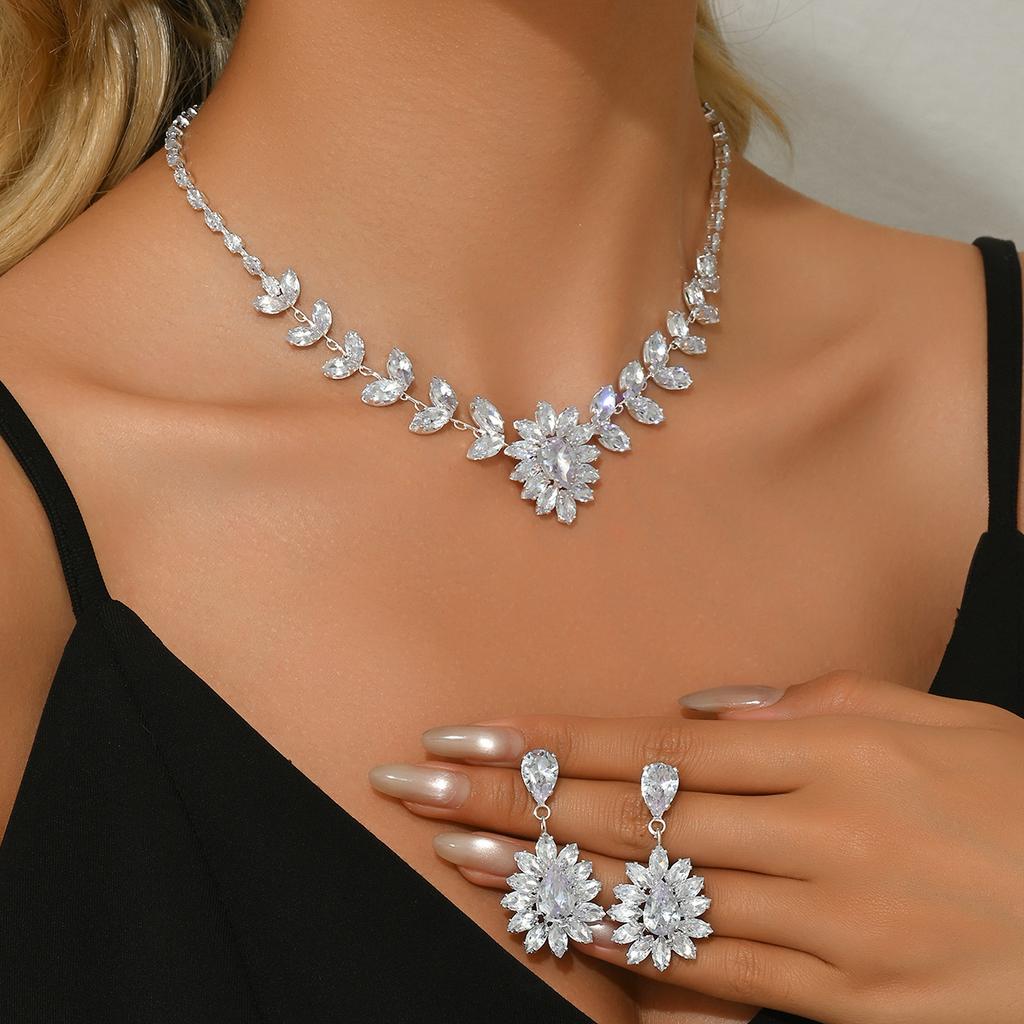Klassischer Wassertropfen Zirkon Braut Hochzeit Accessoires Ohrringe Halskette Hochzeitskleid Schmuckset