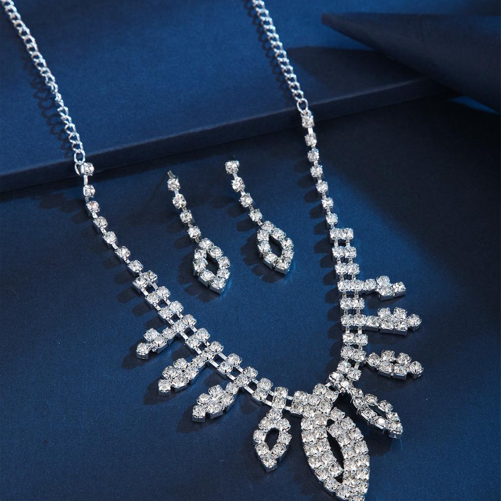 Diamond Necklace Set Cold Wind Collarbone Chain Dinner Dress Full Of Diamonds Accessories Tassels