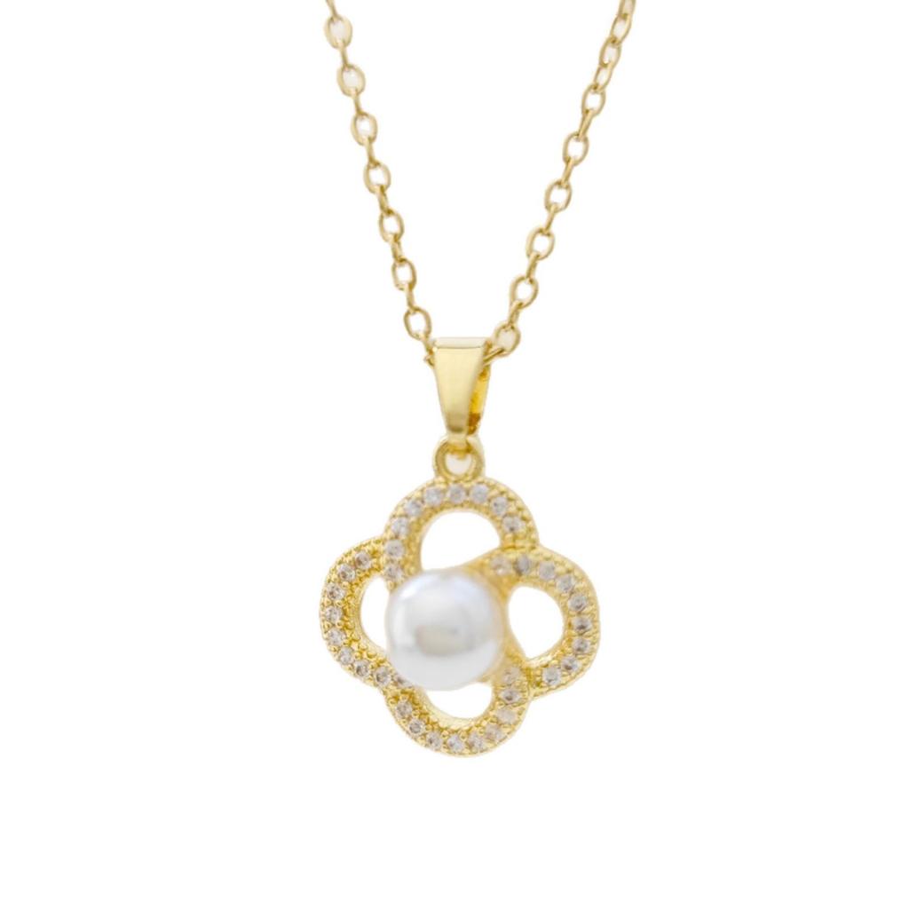Elegant Pearl Four-Leaf Clover Necklace - Women's Luxury Clavicle Chain