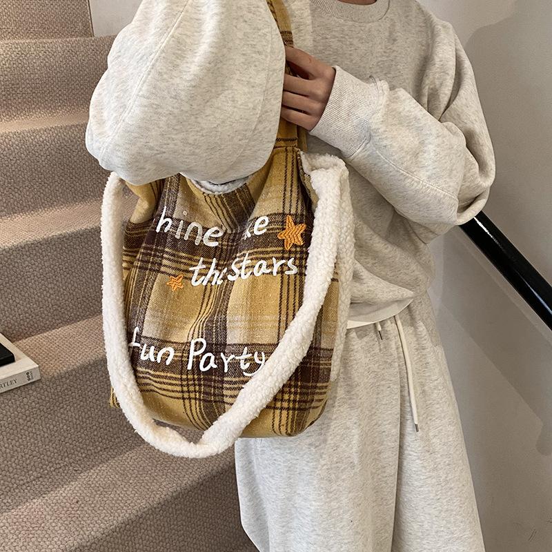 Retro plaid lamb wool splicing bag autumn and winter portable messenger bag large capacity tote bag student double-sided shoulder bag