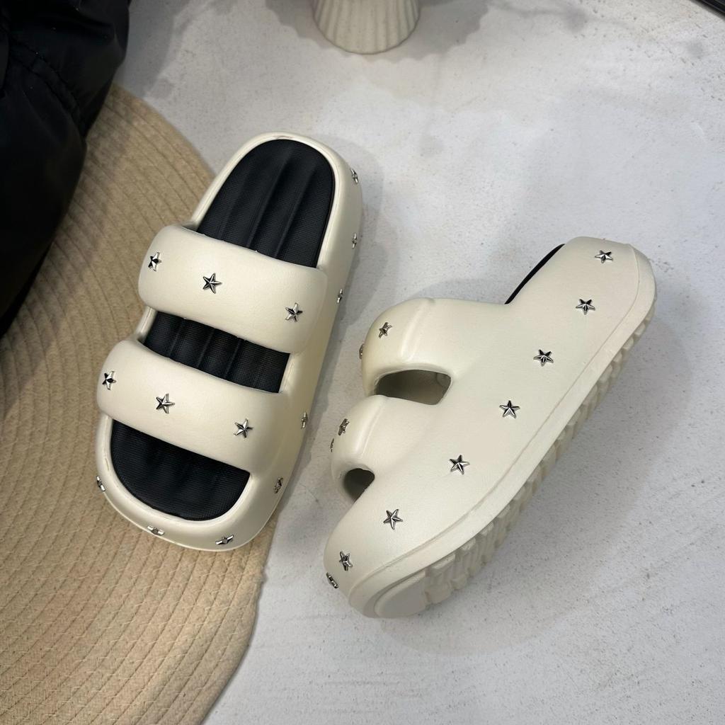 Increase Internet celebrity beach one word cool slippers 2025 summer and autumn new Internet celebrity thick bottom star slippers women wear