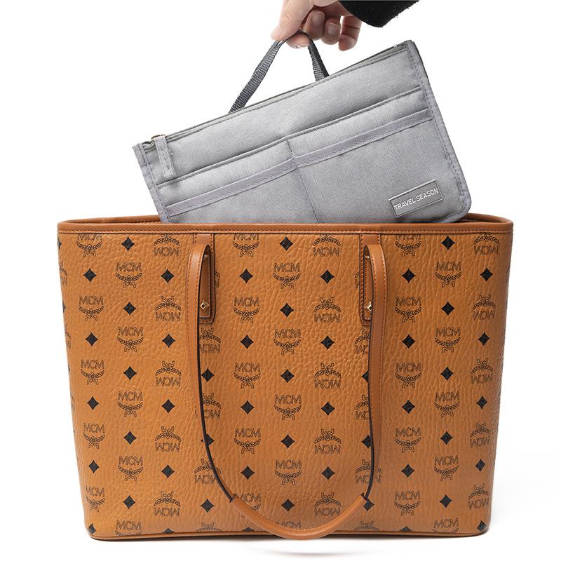 Large Capacity Fashion Cosmetic Bag with Double Zipper - Stylish Handheld Organizer