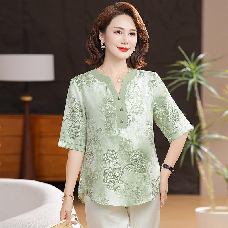 

2026 New Style V-Neck Chiffon Blouse: Mid-Sleeve T-Shirt for Middle-Aged Women 3XL (recommended 115-130 jin) зелений
