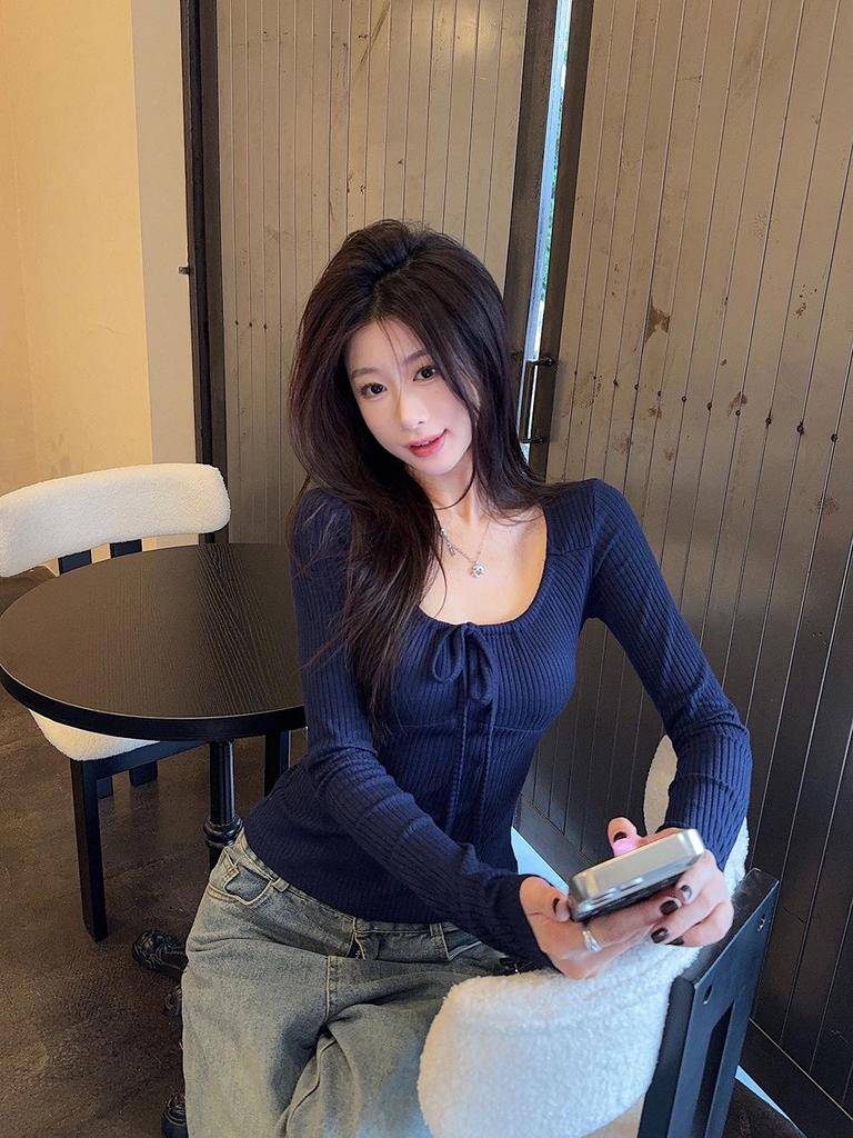 Women's Strappy U-Neck Long Sleeve Knit T-shirt - Slim Fit, Elastic Base Layer for Autumn/Winter 2025