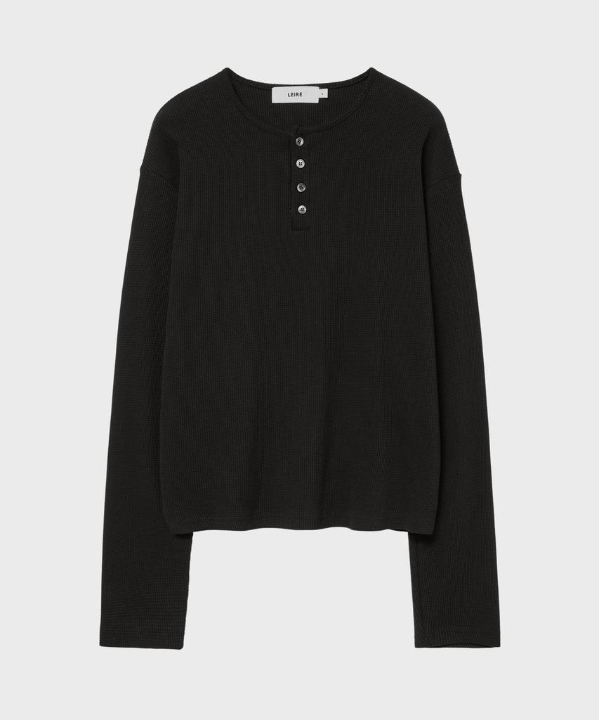 LEIRE Waffle Henley Neck Crop T-Shirt [Black]