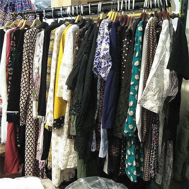 

Экономичный Высококачественный Разнообразный Продукт Сюрприз Одежда Брюки Пальто Жилет Шорты Брюки и так далее Spring and Autumn(Random) Random