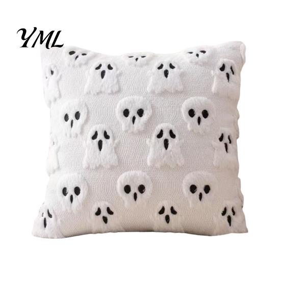 Soft Plush Ghost Decor Pumpkin Cushion Cover, Halloween Throw Pillow 18 X Inch Theme Indoor Cute Case for Spooky Season, Cozy Fall Home Decorative