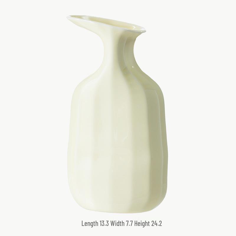 Nordic Ceramic Vase for Dried Flowers: Desktop Home Decoration for Living Room