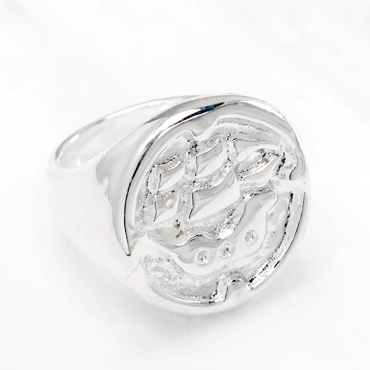 2025 UNOde50 Retro Small Boat Stamp Ring for Women - Exquisite Gift Size 6