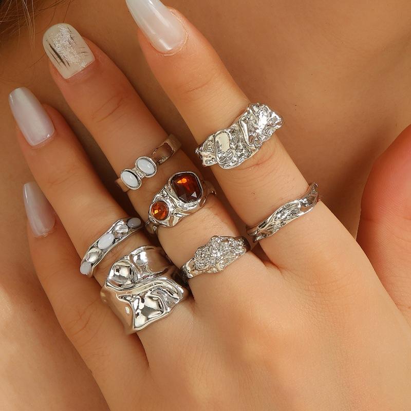 

7 Pieces/set of able Irregular Pleated Women s Rings, Personalized and Trendy Holiday Party Jewelry Accessories resizable