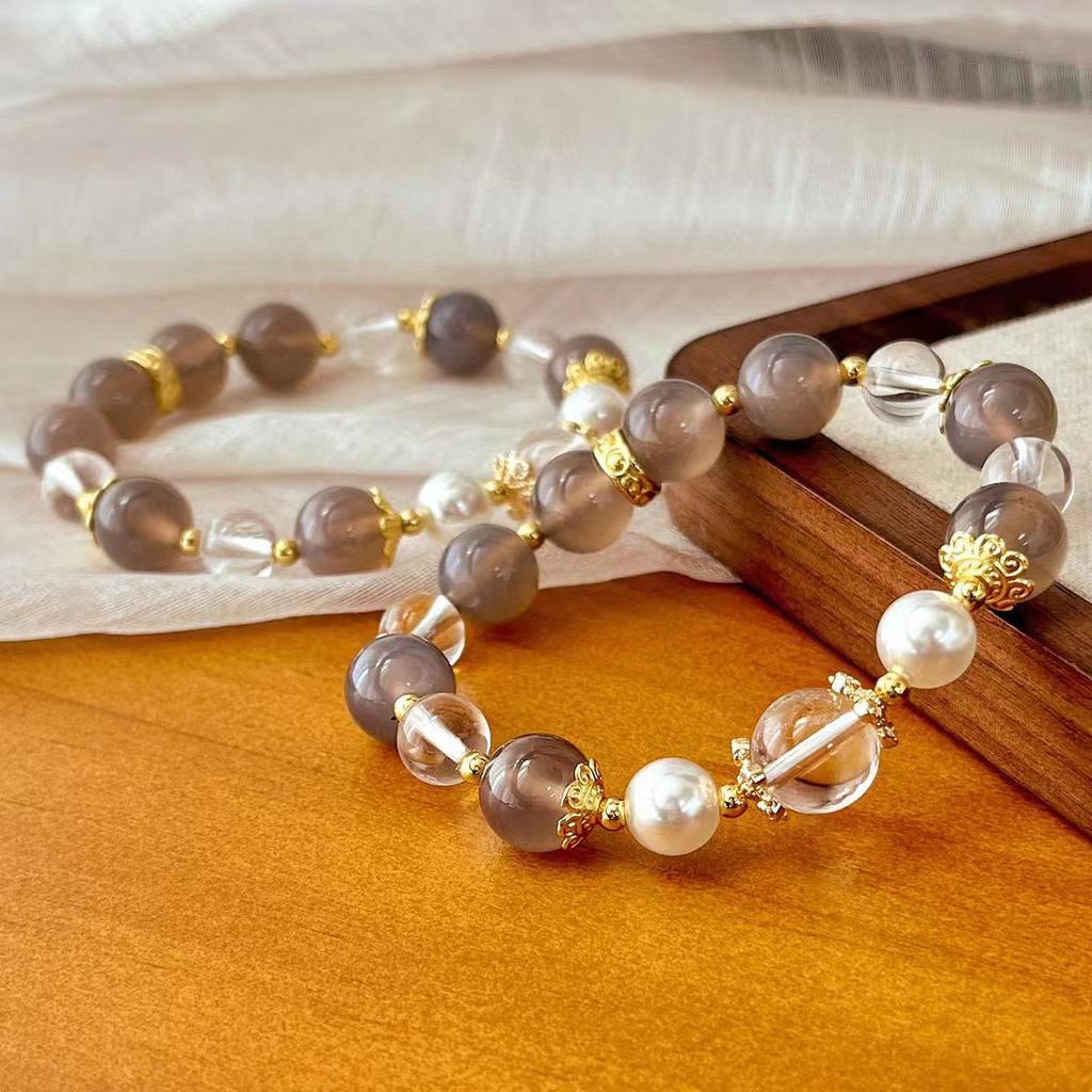 Retro Natural Gray Chalcedony White Crystal Imitation Australian White Pearl Bracelet Bracelet.