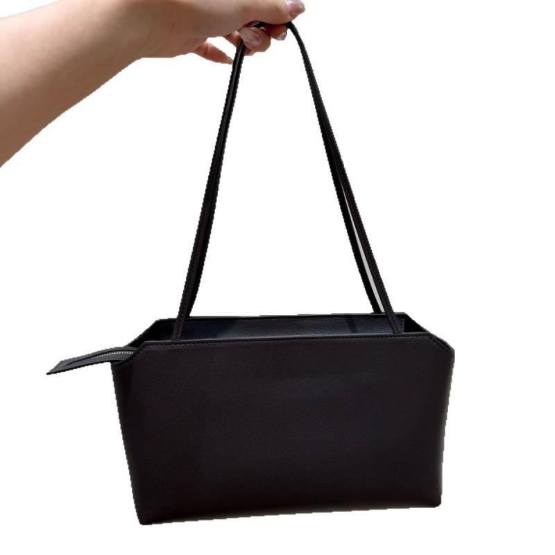 Niche Design Bag Women 2026 New Leather Top-layer Sheepskin Portable Single-shoulder Underarm Commuter Tote