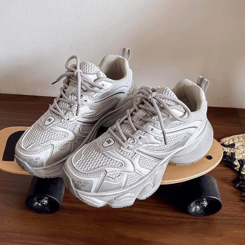 Dadschoenen dames lente en zomer nieuwe modieuze veelzijdige mesh ademende dikke zool verhogende casual sportschoenen trend
