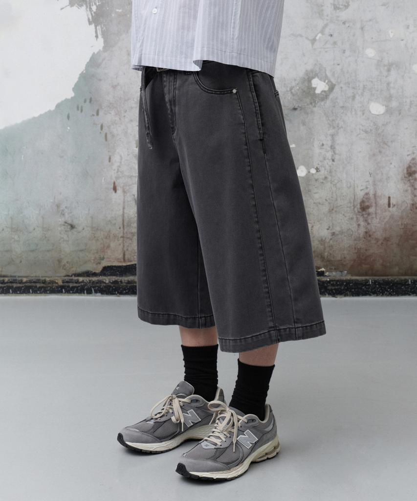 AGOD Belted Incision Cotton Bermuda Pants [Charcoal]