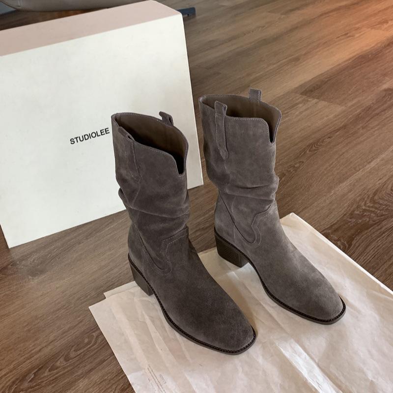 

Height increase of 8cm~ 2025 autumn new round head V-mouth thick heel height increase and thin large tube circumference pile travel short boots women 40 серый