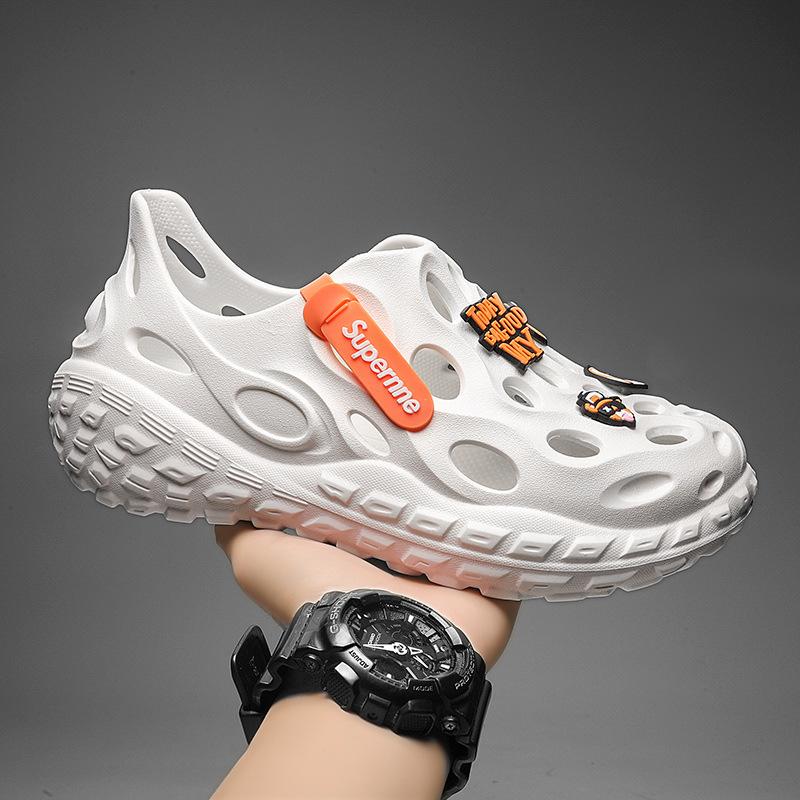 Herrars skitkänsla hålskor sommarslippers ytterkläder sommar tjocksulade hem havet utomhus DIY hål strandskor parti