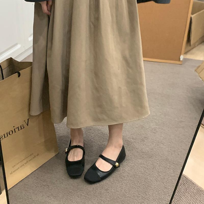 Xiaoxiangfeng Mary Jane shoes women's 2025 spring and summer new French one-word strap flat-soled single shoes color matching round head small lea