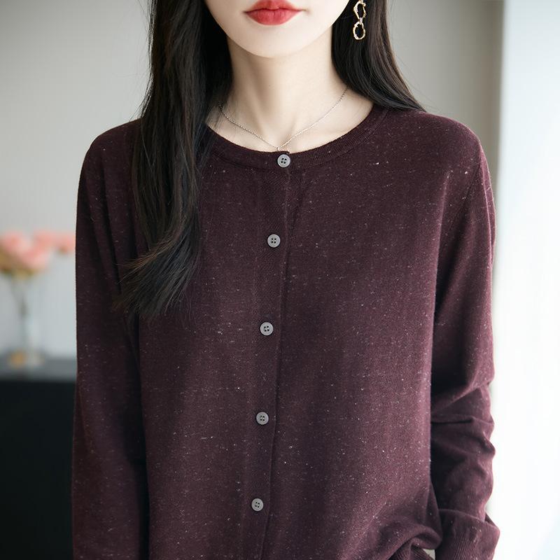 

A New Round Neck Knitted Cardigan with Long Sleeves for Women In Early Autumn, Loose and Versatile Top XL