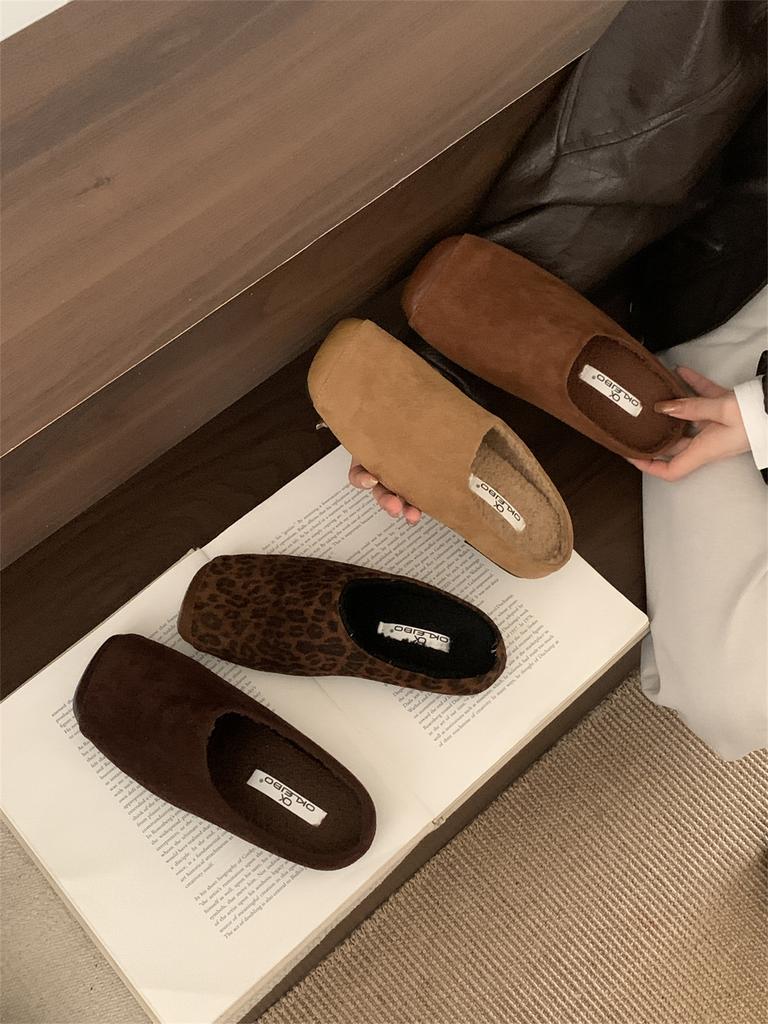 2025 autumn and winter new French retro square head thick bottom bag head drag women versatile and thin lazy fluffy slippers