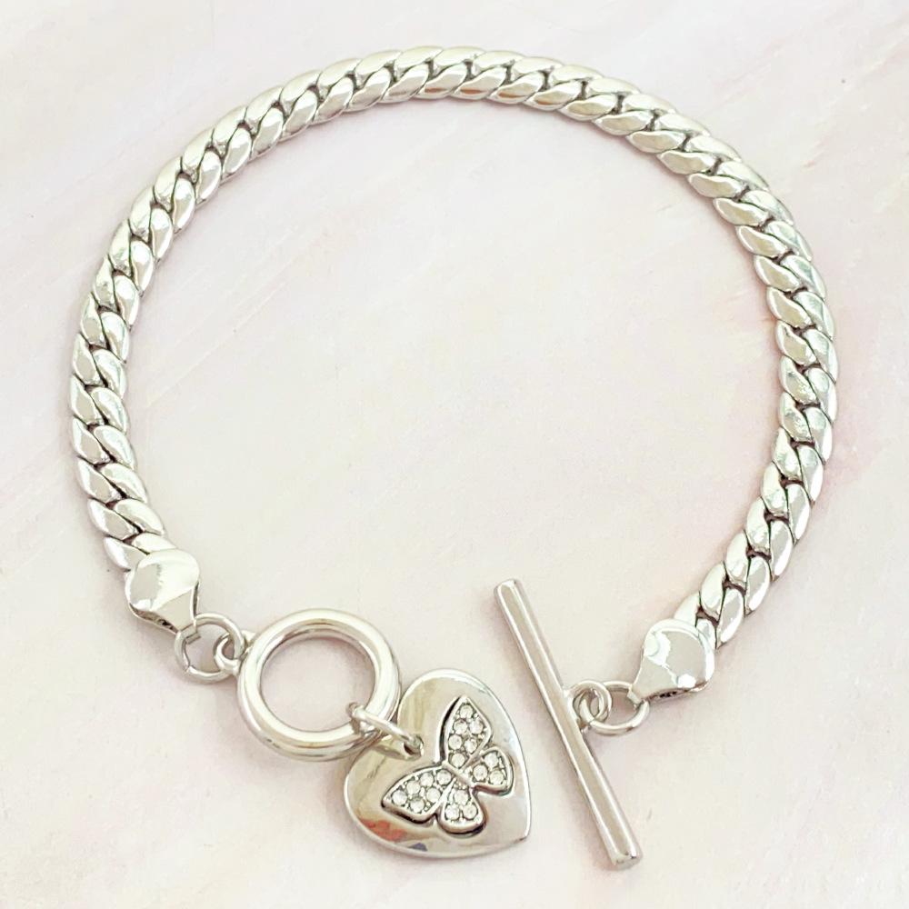 

Хит продаж Подвеска Сердце Цепочка на шею Браслет Змеиная кость Ожерелье Женский набор Аксессуары Циндао Ювелирные изделия