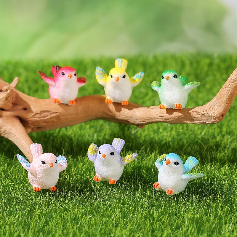 Moss Micro Landscape Succulent Accessories: Cute Cartoon Bird Resin Figurine for Gardening