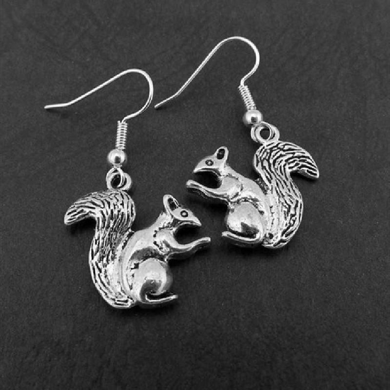 Fashionable Retro Minimalist Squirrel Creative Small Animal Earrings