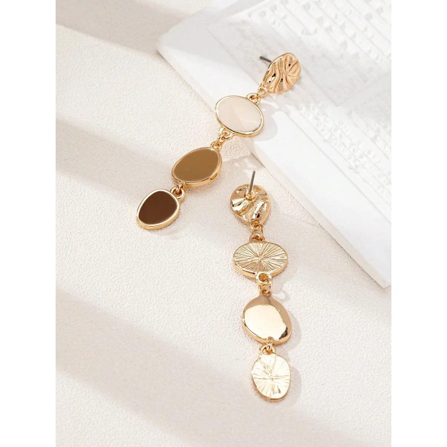 A Pair of Trendy Casual Fashion Oil-Drip Elegant and Versatile Women's Earrings