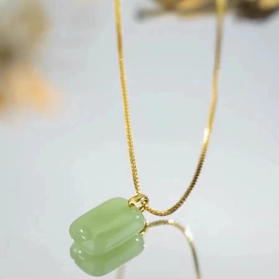 Women's Simple Jade Square Pendant Necklace - Imitation Hetian Jade, Fashionable Clavicle Chain