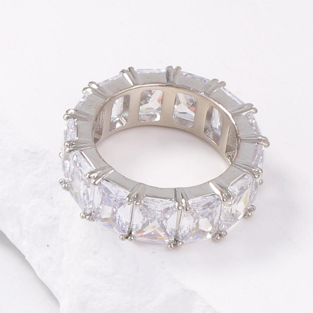 Exquisite fashion simple light luxury square zircon ring ring female versatile temperament commuter female ring