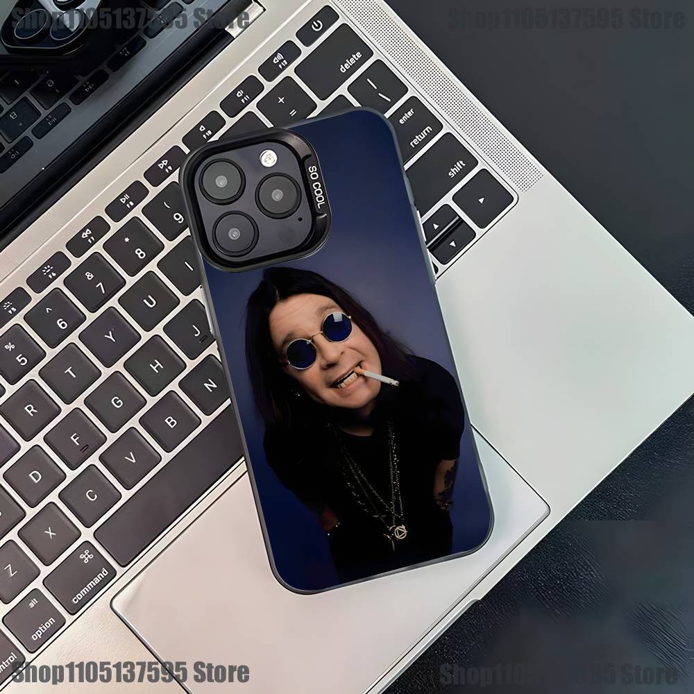 Sänger O-Ozzy Osbourne Handyhülle Für iPhone 16,15,14,13,12,11,Pro,XS,Max,Plus,Mini,SE4,E Schwarz Matt Stoßfeste Hülle