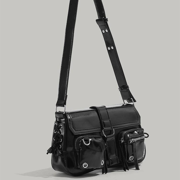 2025 New Motorcycle Style Sweet Cool Millennium Hot Girl Single Shoulder Underarm Bag High-end Versatile Niche Crossbody Bag