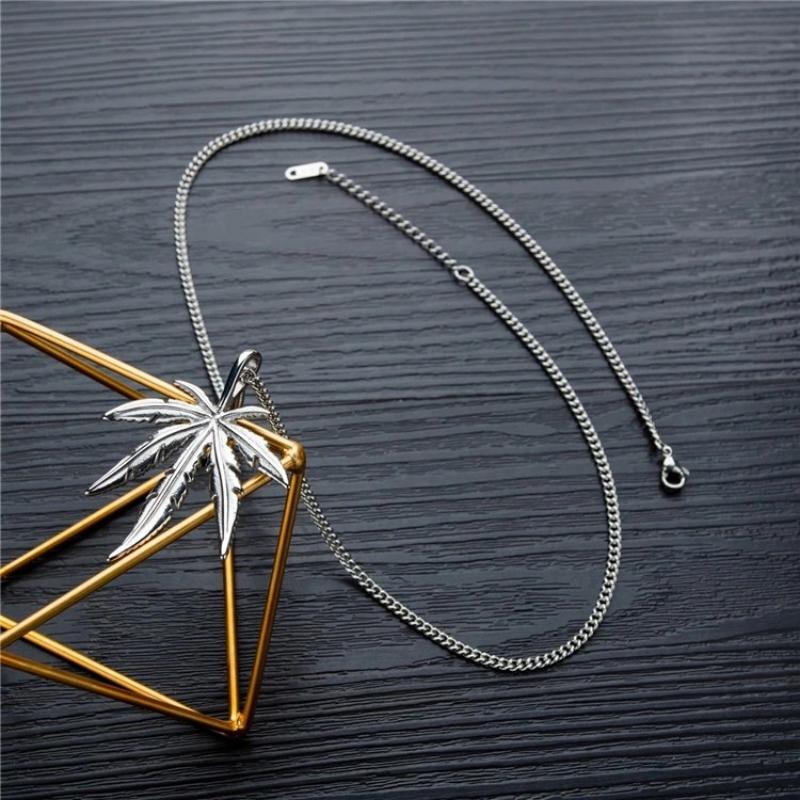 Accessories European and American Retro Fashion Hip-hop Versatile Maple Leaf Men's Necklace